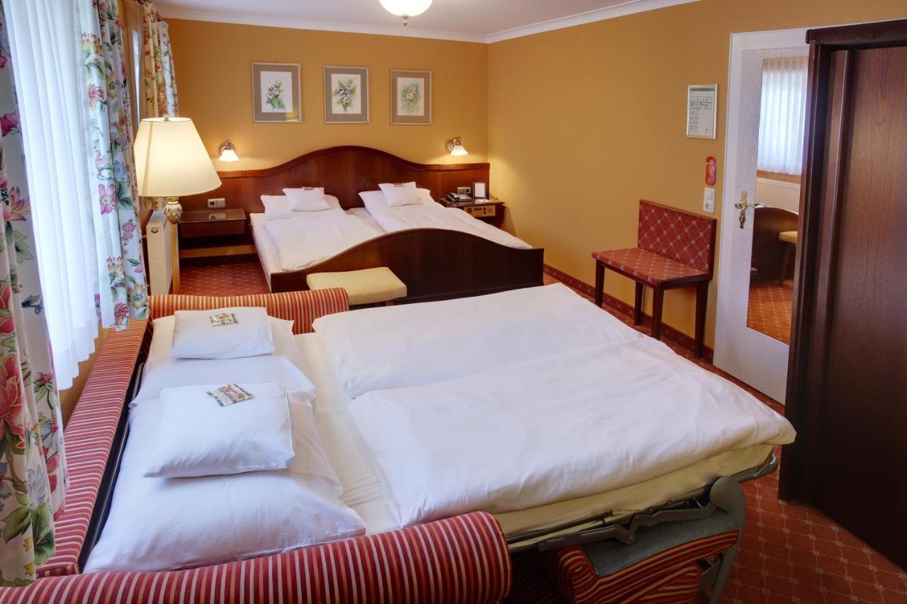 Hotel Brauereigasthof Landwehr-Braeu Reichelshofen Екстер'єр фото