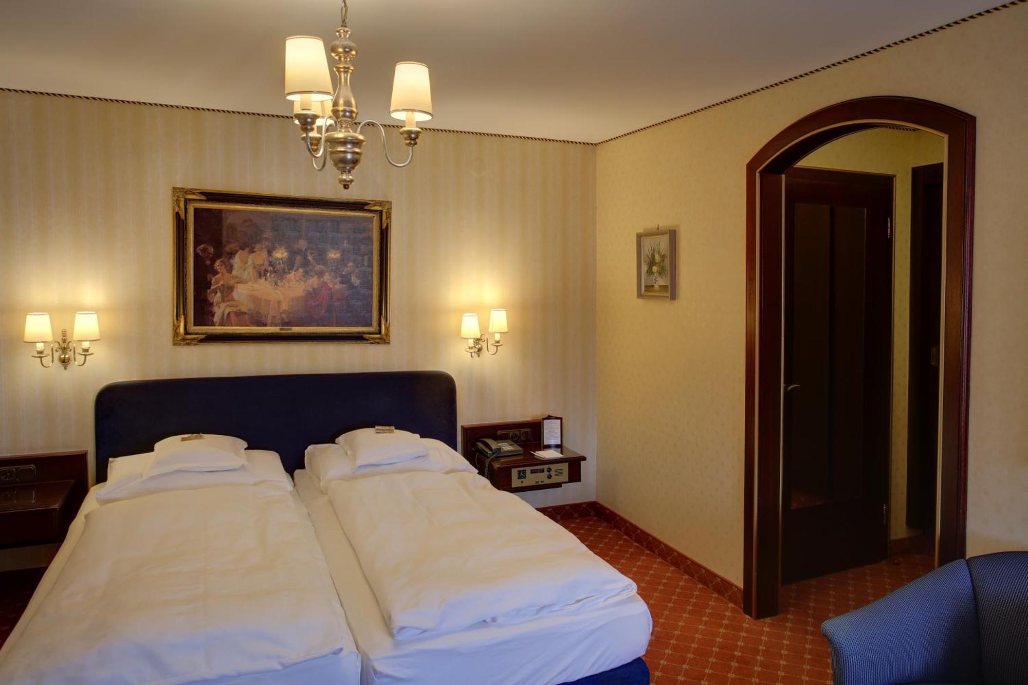 Hotel Brauereigasthof Landwehr-Braeu Reichelshofen Номер фото