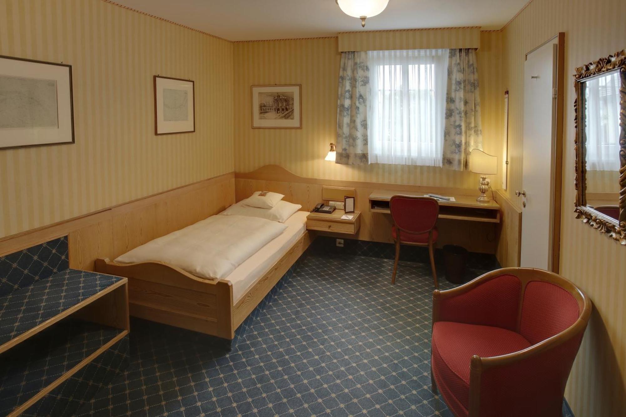 Hotel Brauereigasthof Landwehr-Braeu Reichelshofen Номер фото