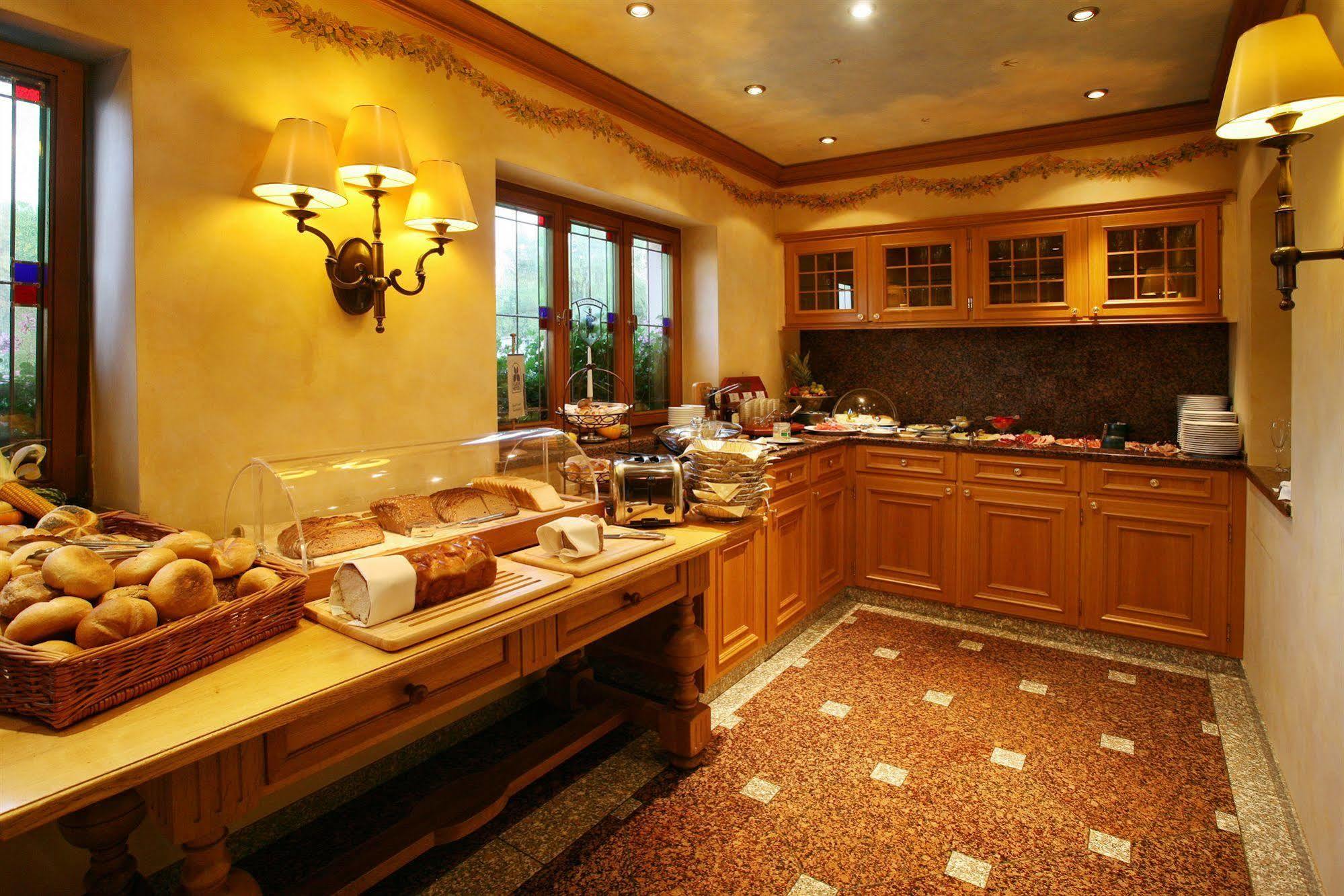 Hotel Brauereigasthof Landwehr-Braeu Reichelshofen Екстер'єр фото