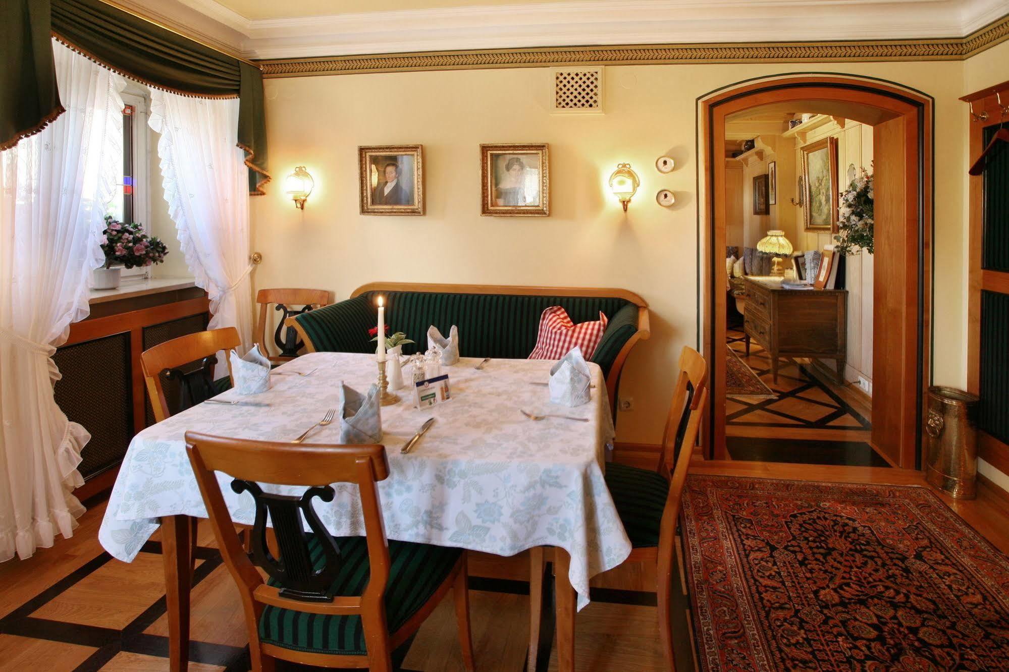 Hotel Brauereigasthof Landwehr-Braeu Reichelshofen Екстер'єр фото