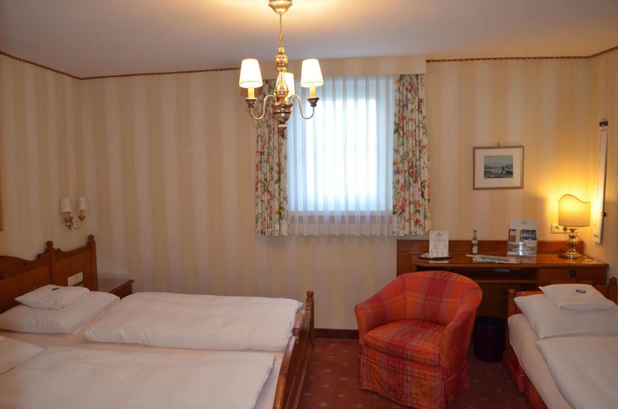 Hotel Brauereigasthof Landwehr-Braeu Reichelshofen Екстер'єр фото